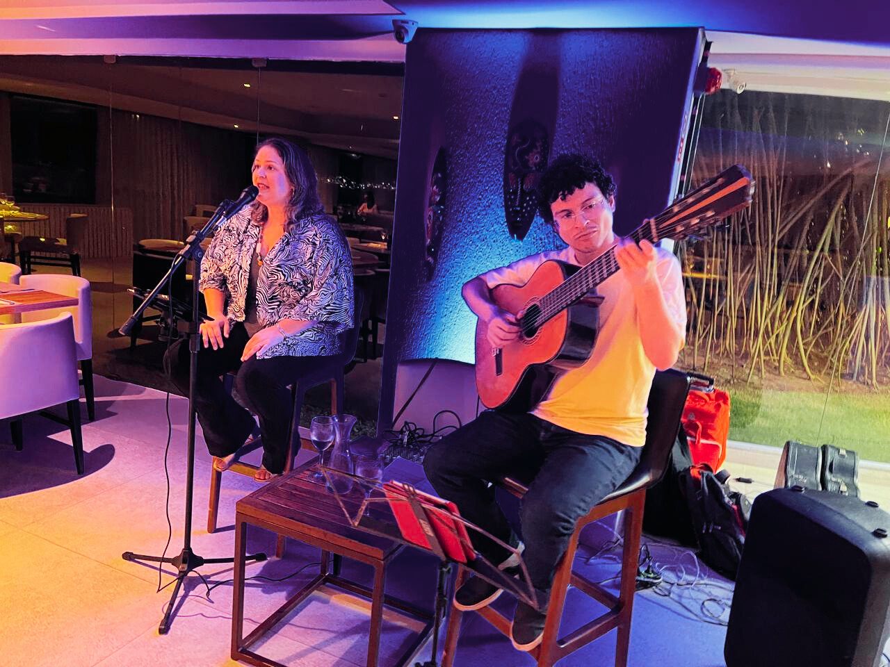 Duo acústico em bar